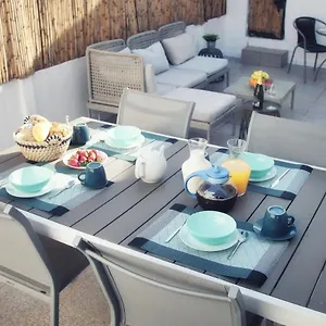 - Private Spacious Sunlit Patio Olhao